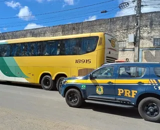 Homem é preso por ato obsceno dentro de ônibus de turismo na Bahia