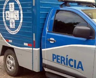 Corpo esquartejado é achado com partes espalhadas em praça na Bahia