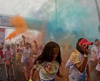 Mais de 3 mil pessoas colorem orla de Salvador na Corrida do Martagão
