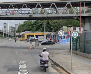 Moradores da Saramandaia fazem protesto em frente ao Detran