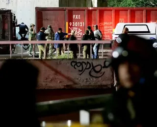 Onze corpos são encontrados em caminhonete abandonada