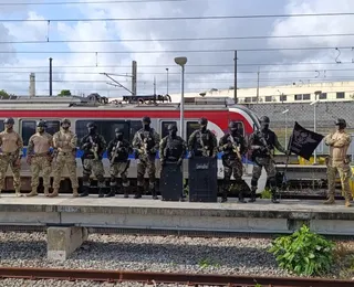 PMs do BOPE visitam metrô em Salvador para curso de combate