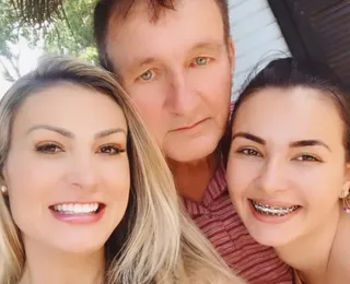 Pai e irmã de Andressa Urach vão gravar conteúdo adulto