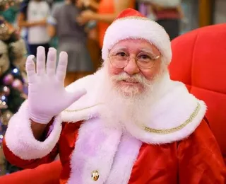 Papai Noel troca renas por carro elétrico em shopping de Salvador