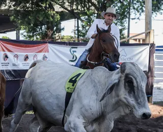 Pastor Isidório ‘joga duro’ e ganha de Secretário Tum no Ranch Sorting