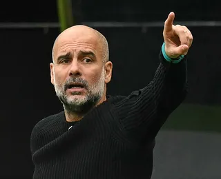 Pep Guardiola renova com o Manchester City até 2027