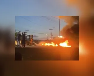 Pneus são incendiados durante protesto contra morte de Capoeirista