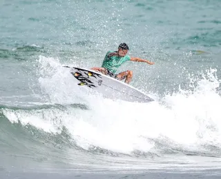 Praia do Forte sedia abertura do Tivoli Triple Crown de Surfe 2024