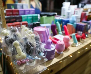 Produtos íntimos ‘atiçam’ visitantes em sex shop na Fenagro