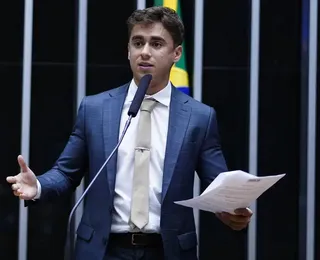 Nikolas Ferreira afirma ser alvo por denunciar livro sobre estupro coletivo