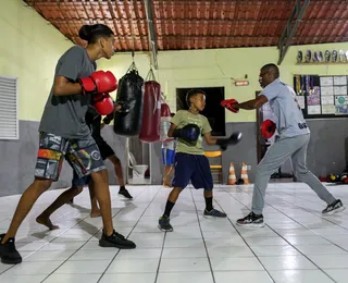 Projetos sociais transformam a vida de jovens na comunidade da Polêmica