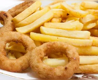 Rede de fast food vai dar batata ou cebola frita a quem fizer o Enem