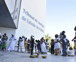 Representantes do candomblé protestam no TJ contra intolerância