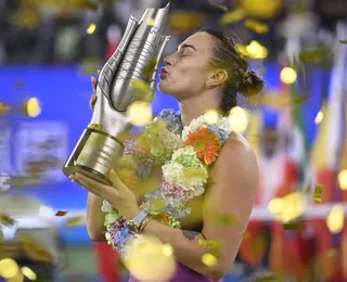 Sabalenka lidera ranking da WTA; Bia Haddad cai para 17º lugar