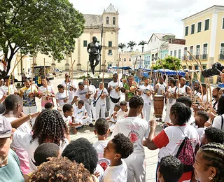 Salvador realiza a 16ª Lavagem da Estátua de Zumbi