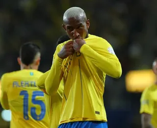 Talisca marca golaço e se emociona em clássico pelo Campeonato Saudita