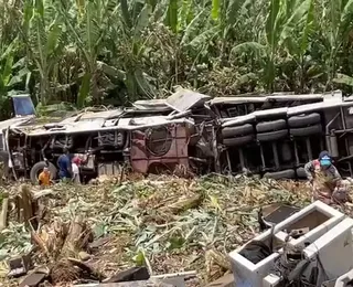 Trio elétrico capota e deixa três pessoas mortas em Pernambuco