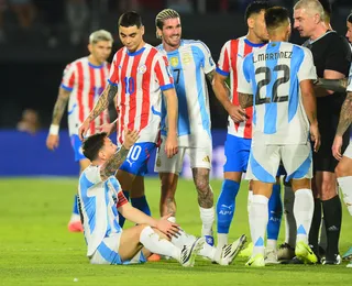 VÍDEO: Messi se revolta com árbitro brasileiro em jogo da Argentina