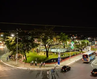 Vídeo: torcedores de Bahia e Vitória brigam nas ruas de Salvador