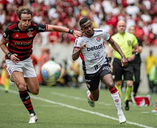 Vitória anuncia renovação de Carlos Eduardo