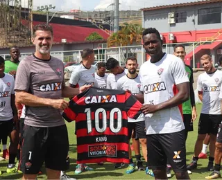 Zagueiro ex-Vitória anuncia aposentadoria do futebol