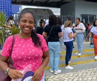 Enem atrai jovens e adultos nos colégios de Salvador neste domingo - Imagem