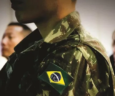 Forças Armadas contratam 12 mil militares aposentados por R$ 800 mi - Imagem