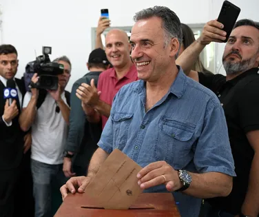 Uruguai elege seu próximo presidente em segundo turno - Imagem