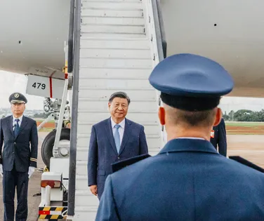 Xi Jinping se encontra com Lula em Brasília para reunião bilateral - Imagem