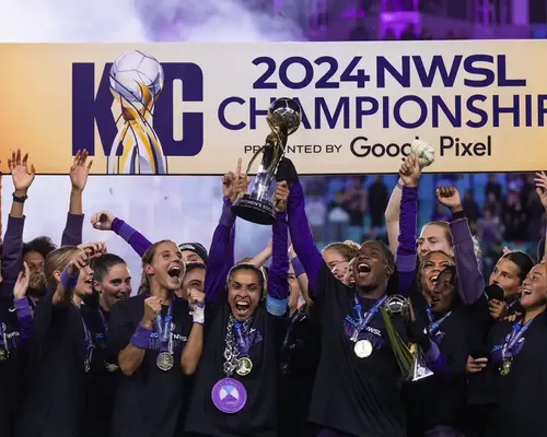 Marta é campeã com Orlando Pride na liga feminina de futebol nos EUA - Imagem