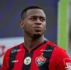 Campeão com o Vitória, Dudu é expulso em estreia por novo clube - Imagem