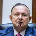 Adolfo faz reunião de urgência após ser afastado do comando da Alba imagem
