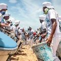 Afoxé Filhos de Gandhy realiza ensaio pré-carnaval no dia de Iemanjá imagem