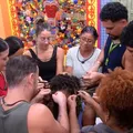 Aline muda o visual e tira as tranças no BBB 25; veja o resultado imagem
