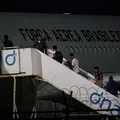 "Alívio", dizem brasileiros deportados dos EUA ao desembarcarem imagem