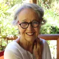 Aos 88 anos, Sônia Robatto lança livro infantil narrando a história do Vila Velha imagem