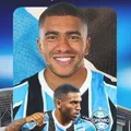Após imbróglio e novela, Grêmio anuncia contratação de Lucas Esteves imagem