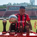 Artilheiro do Brasileirão, Alerrandro se despede do Vitória: "Minha casa" imagem