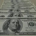 Dólar despenca para R$ 5,92 sem anúncios de tarifas de Trump imagem