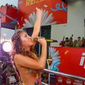 Claudia Leitte ignora polêmica e dispara: "É pelo cara lá de cima" imagem