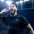Com Neymar e Memphis, Corinthians bate recorde de público na Arena imagem