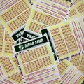 Último vencedor da Mega da Virada finalmente saca prêmio imagem