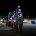 Criança em tratamento contra câncer é deportada dos EUA para o México imagem