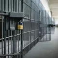 Detento morre após ser encontrado com celular no intestino imagem