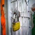 Detento sofre estupro coletivo em cela de penitenciária imagem