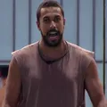 Direção do BBB 25 se revolta e dá bronca em brothers: "Aqui não" imagem