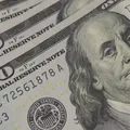 Após ataque dos EUA ao Irã, dólar abre em alta de 0,2% imagem