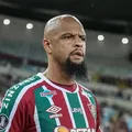 "É cadeia", cobra Felipe Melo após caso de racismo contra Luighi imagem