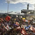Em Salvador, mulheres marcham contra a violência de gênero na Barra imagem