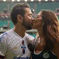 Esposa de Everton Ribeiro agradece treinador do The Strongest; entenda imagem